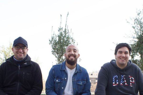 <p>Sebastián Cornejo, Ignacio Ramírez y Gianfranco Mignanelli, fundadores de EmbedX.</p>