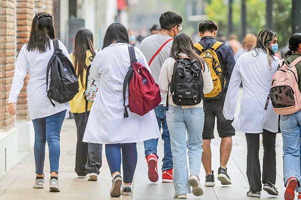 Mayoría del Panel UC respalda la idea de un sistema universitario chileno más selectivo
