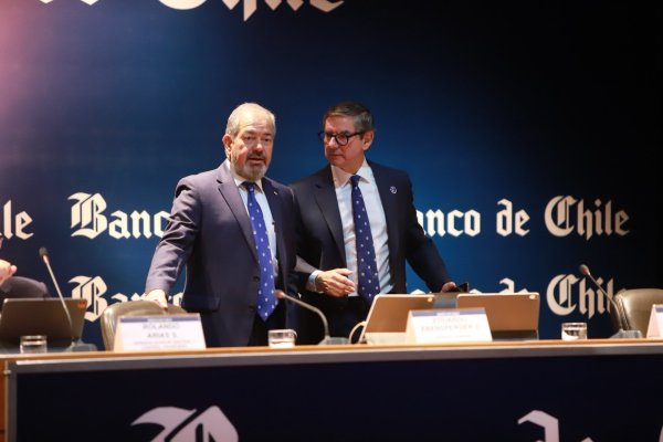 <p>Banco de Chile informa que los interesados en comprar Transbank se retiraron de la mesa y la compañía sigue buscando nuevos dueños</p>