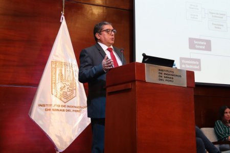Perú proyecta iniciar consultas previas para dar luz verde a 12 proyectos mineros