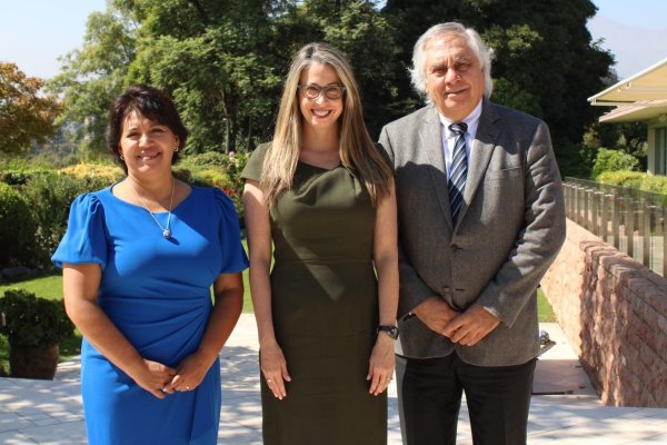 Senadores de Atacama expresan alarma a embajadora Meehan por efectos para la uva de mesa chilena de no implementar el protocolo Systems Approach
