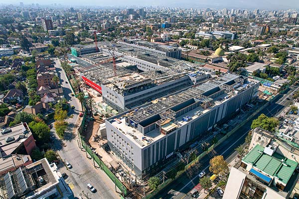 <p>Vista de las obras finales del nuevo Hospital Salvador. </p>