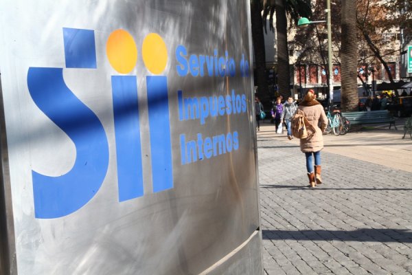 Cumplimiento Tributario: Gobierno logra despachar a sala proyecto y descarta petición de nombrar a director del SII con acuerdo del Senado