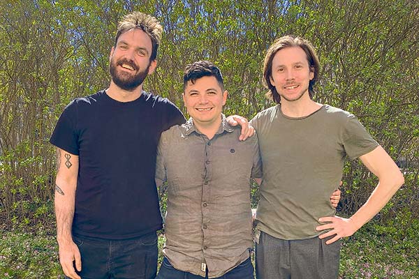 <p>Gustav Ekberg, Felipe Gallardo (al centro) y Anton Frisk, fundadores de Southern Lights. </p>