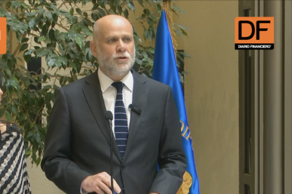 <p>Ahora en DF | Gobierno presenta proyecto para realizar las elecciones en 2 días: termina con “ley seca” y mantiene el domingo como feriado irrenunciable</p>