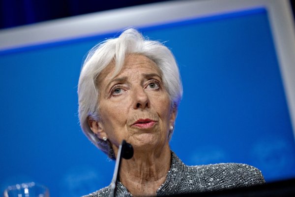 <p>BCE mantiene la tasa sin cambios por quinta vez consecutiva, pero deja abierta puerta a una posible baja en junio</p>