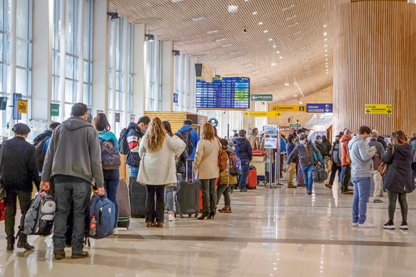 Concesionaria a cargo del Aeropuerto de Puerto Montt solicita al MOP US$ 14 millones por sobrecostos en la obra