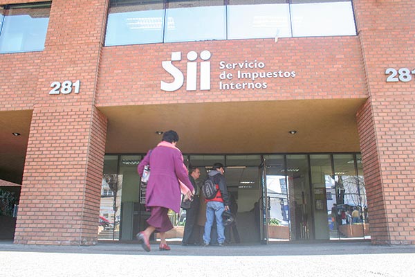 <p>Cumplimiento tributario: Marcel confirma que repondrá en el Senado norma que faculta al SII para calificar conducta elusiva</p>