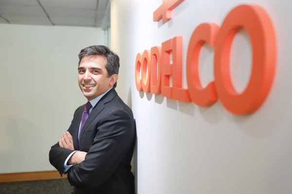 El plan de Codelco para bajar los US$ 800 millones anuales que paga de interés por su deuda