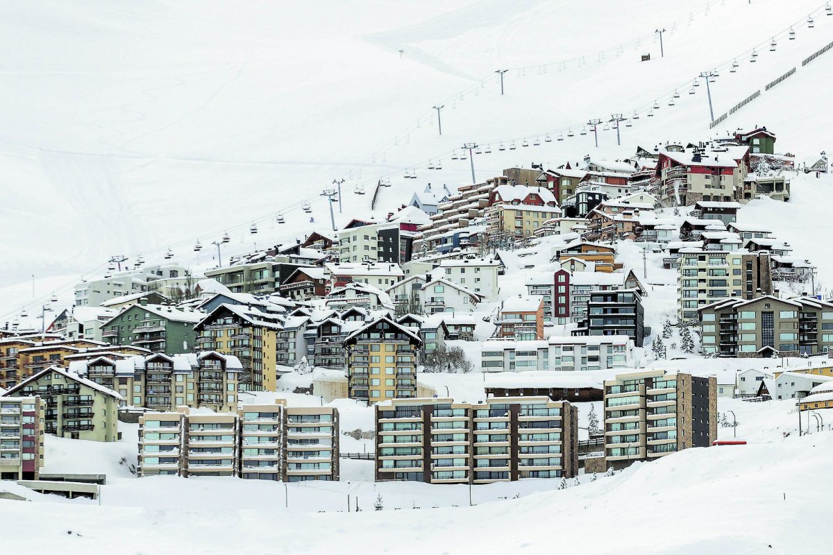 <p>Mountain Capital Partners prepara compra de Ski La Parva a Leonidas vial</p>