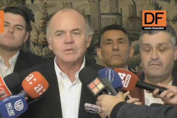 <p>Ahora en DF | Presidente de la SNA se reúne con gremios para conformar el Comité Seguro de Abastecimiento de Alimentos</p>