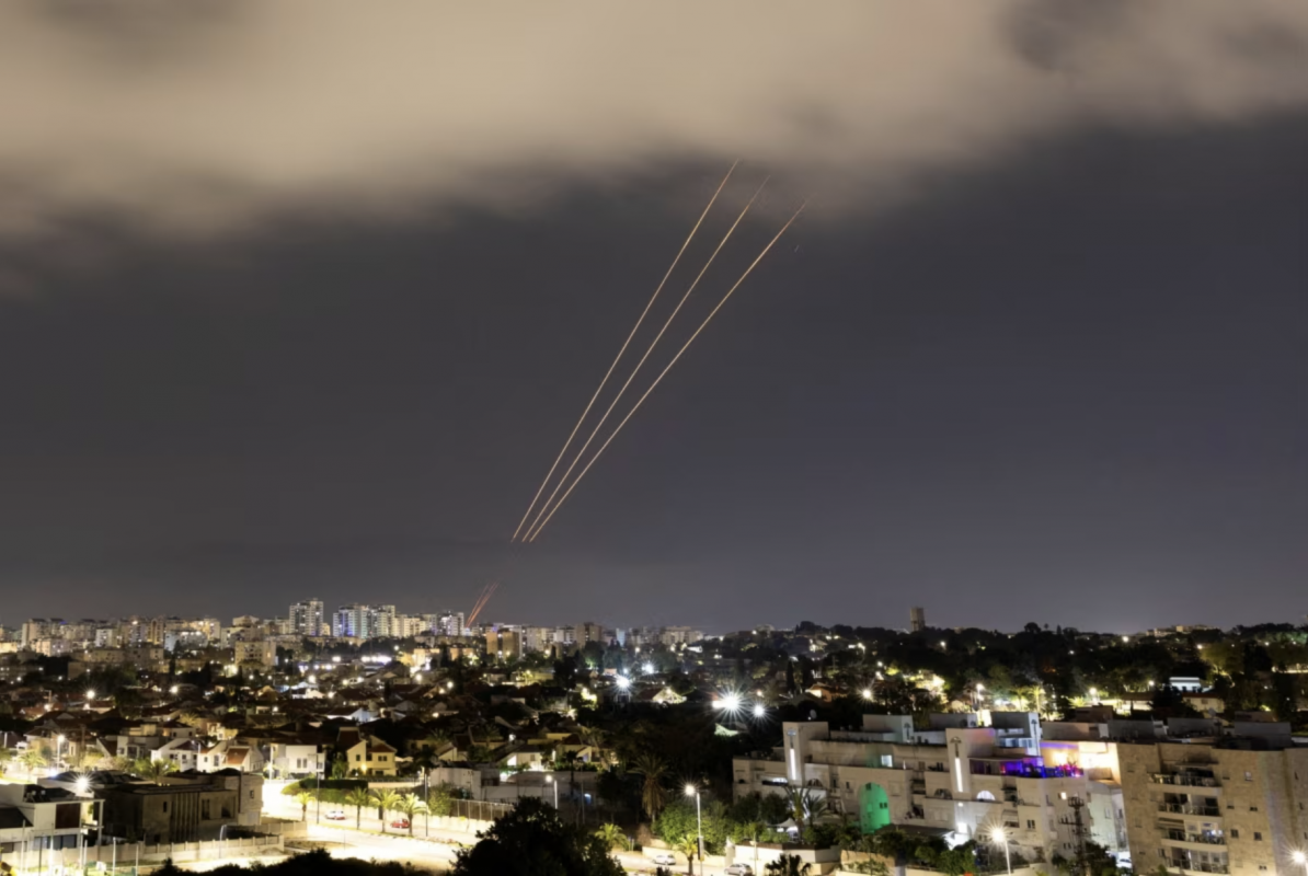 <p>Irán lanza un ataque "sin precedentes" con misiles y drones contra Israel</p>