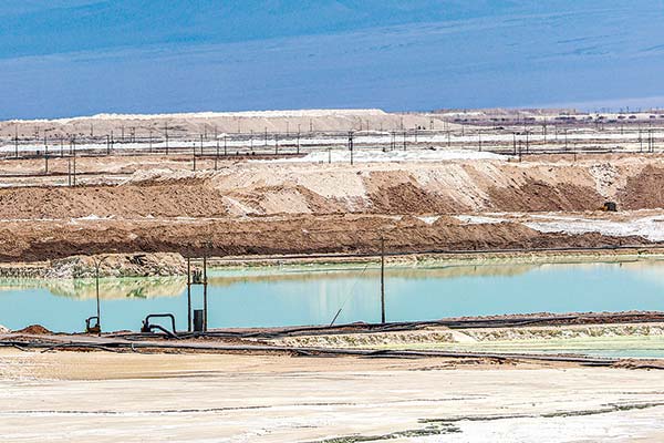 Chile abre proceso para inversionistas interesados en litio y aspira a tener hasta cinco nuevos proyectos