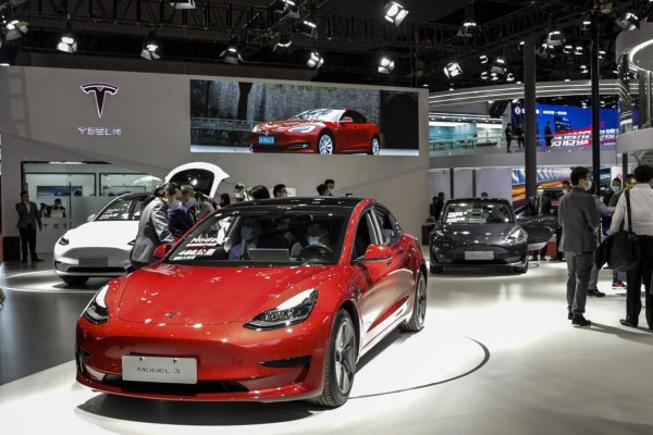 <p>Tesla recortará más del 10% de su fuerza laboral en una reducción global</p>