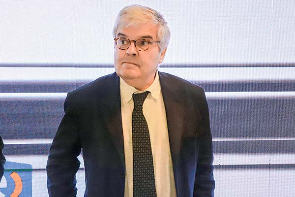 Juan Hurtado se suma al debate por la crisis de la industria de las telecomunicaciones: "Estamos enfrentando importantes desafíos de rentabilidad"
