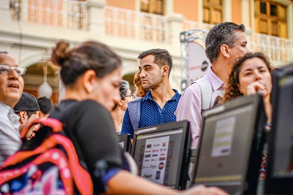Pretensiones salariales siguen al alza y remuneración requerida supera el $ 1 millón bruto