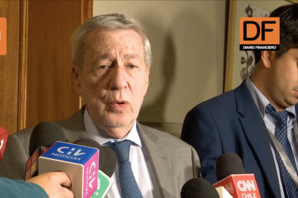 <p>Ahora en DF | Canciller Van Klaveren sobre Venezuela: “Sería absurdo cortar relaciones cuando estamos pidiendo colaboración” para esclarecer el crimen de Ojeda</p>