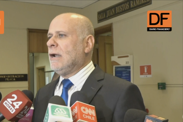 <p>Ahora en DF | Elizalde pide “actuar con responsabilidad” ante presentación de censura de la mesa de la Cámara: “No hay que arrastrar al Congreso a peleas inconducentes”</p>