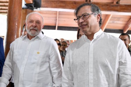 Presidente de Colombia propone a Ecopetrol y Petrobras trabajar juntas en hidrógeno verde