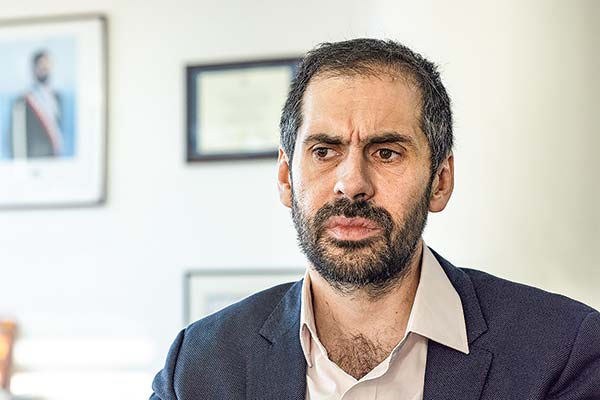 Ausencia de ministro Grau en cena de la minería genera repercusiones en el Congreso