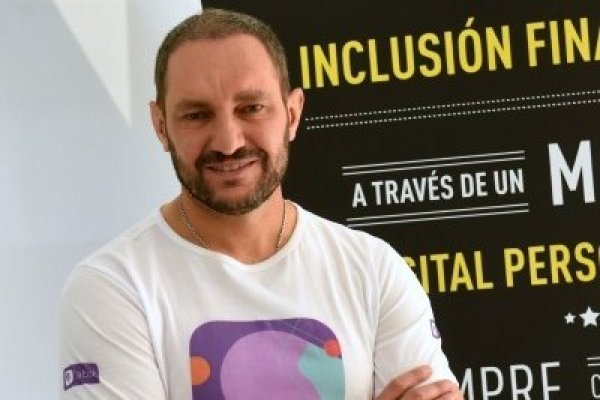 <p>El presidente de Retail Financiero, Víctor Wipe. </p>