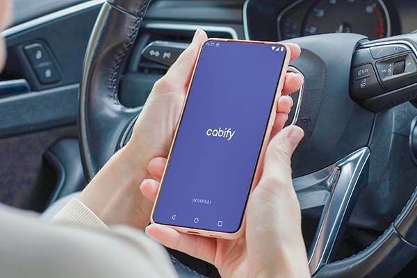 <p>Defensora de Cabify frente a Contraloría: “continuar sosteniendo a estas alturas que esta industria es ilícita carece de sentido”</p>