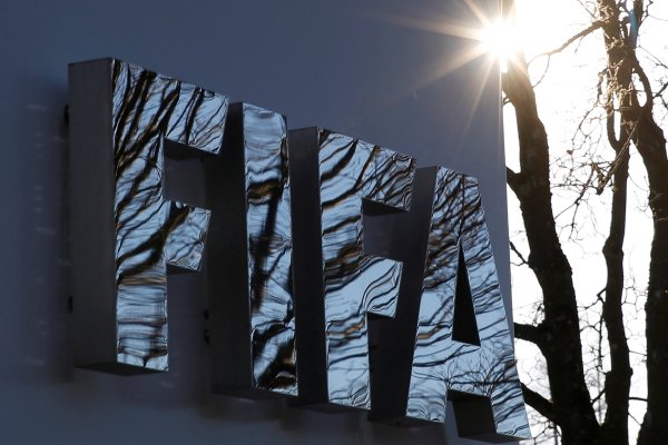 Apple, cerca de cerrar acuerdo con FIFA sobre derechos televisivos del nuevo Mundial de Clubes