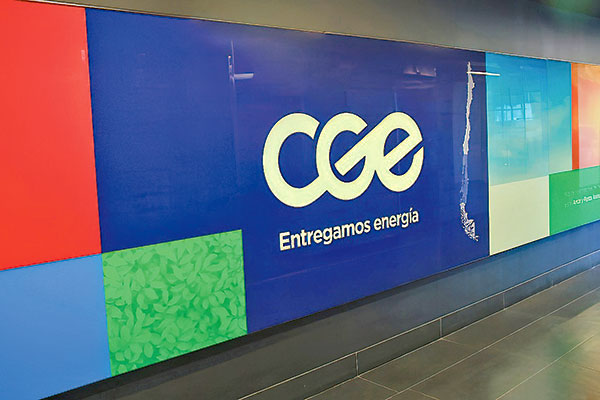 CGE: "Pese al complejo escenario económico, el año pasado la compañía logró mantener un crecimiento sostenido en sus resultados"