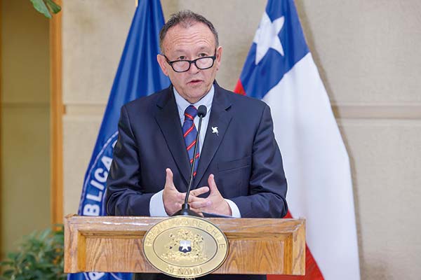 Ante condicionamiento de Boric, el presidente del Senado adelanta que impulsará las reformas políticas desde el Congreso