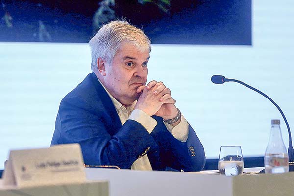<p>Juan Hurtado, presidente de Entel, encabezó ayer martes la junta de accionistas.</p>
