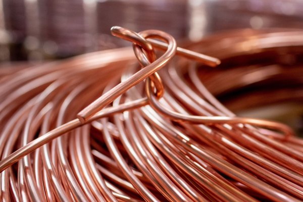 <p>Los fondos animan nuevo repunte de los precios del cobre tras la oferta de compra de BHP por Anglo</p>