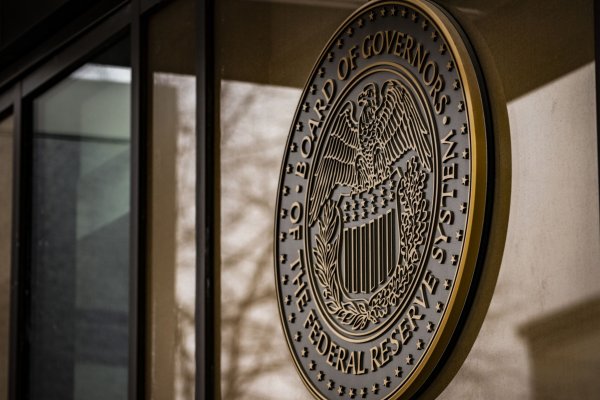 <p>Los operadores consolidan las apuestas a que la Fed comenzará a bajar tasas de interés en septiembre</p>