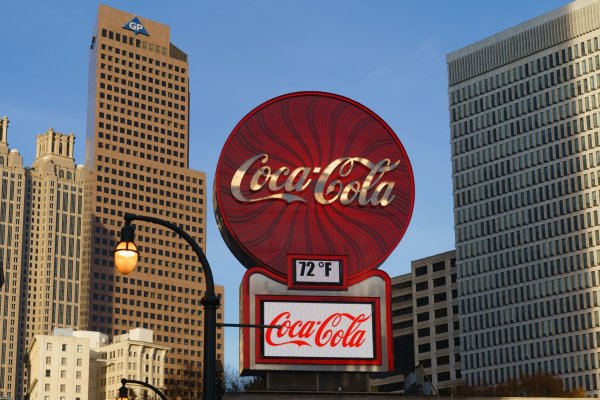 Coca-Cola eleva sus perspectivas a medida que sus ingresos orgánicos superan las estimaciones