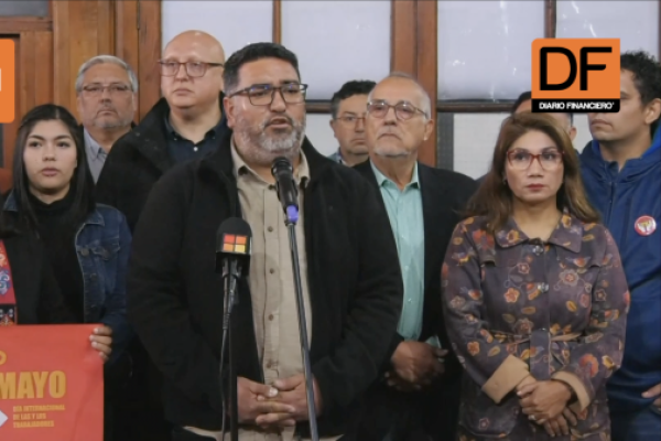 <p>Ahora en DF | CUT convoca movilizaciones para este 1 de mayo con “llamado al Gobierno y a empresarios a hacer grandes acuerdos”</p>