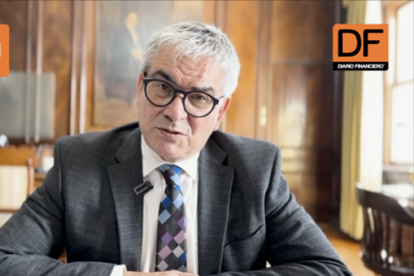 <p>Ahora en DF | Marcel destaca leve caída en cifras de desempleo: “Eso es sin duda una señal positiva… Vamos en la dirección correcta”</p>