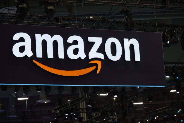 Amazon reporta fuerte alza en ventas de su unidad estrella de servicios en la nube, pero proyecciones quedan bajo lo esperado