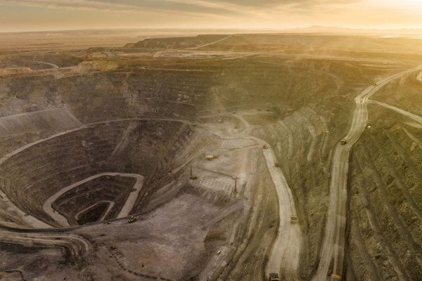 El cobre baja a medida que predominan las preocupaciones sobre la debilidad de la demanda china