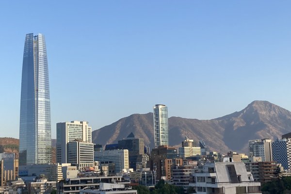 <p>Imacec: la economía se modera en marzo, pero tuvo en el primer trimestre su mejor crecimiento en casi dos años</p>