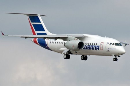 Cuba suspende los vuelos de su aerolínea estatal a Argentina