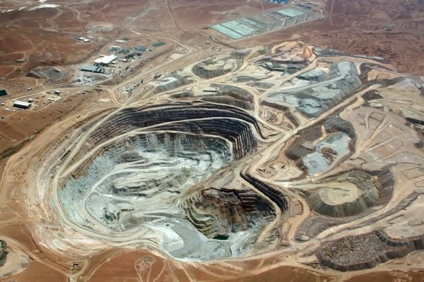 <p>¿Guerra de ofertas? Ahora Glencore estudia un acercamiento a Anglo American, según fuentes</p>