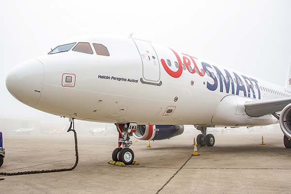 <p>Latam Airlines acusa “actuar oportunista” de su rival JetSmart en libre competencia</p>