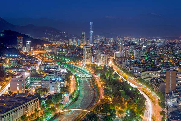 <p>Columnista del FT pone a Chile entre milagros económicos que terminaron como "estrellas caídas"</p>