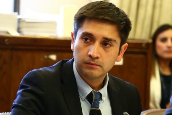 <p>El actual presidente de la Comisión de Constitución, Miguel Ángel Calisto.</p>