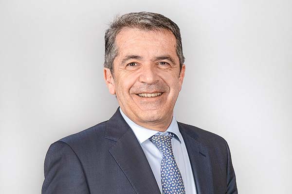 <p>Renzo Corona, socio principal de PwC Chile: “Los capitales no tienen color político, se mueven con rapidez buscando reglas estables”</p>