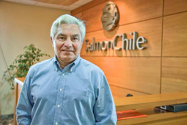 <p>Arturo Clément, SalmonChile: “No hemos visto ningún avance en la agenda que mandamos en diciembre del año pasado”</p>