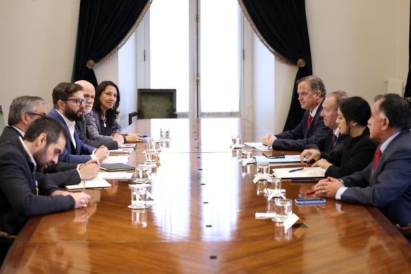 <p>Gobierno y mesas del Congreso acuerdan fast track legislativo para proyectos económicos y Pacto Fiscal</p>