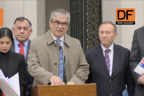 <p>Ahora en DF | Gobierno acuerda con el Congreso “fast track” legislativo para proyectos de crecimiento económico y responsabilidad fiscal</p>