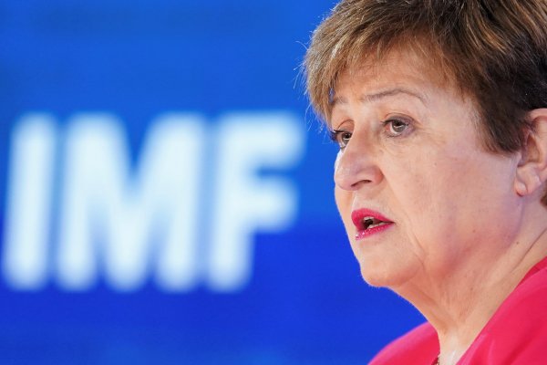 "Como un tsunami": el FMI advierte que la inteligencia artificial está golpeando con fuerza al mercado laboral mundial