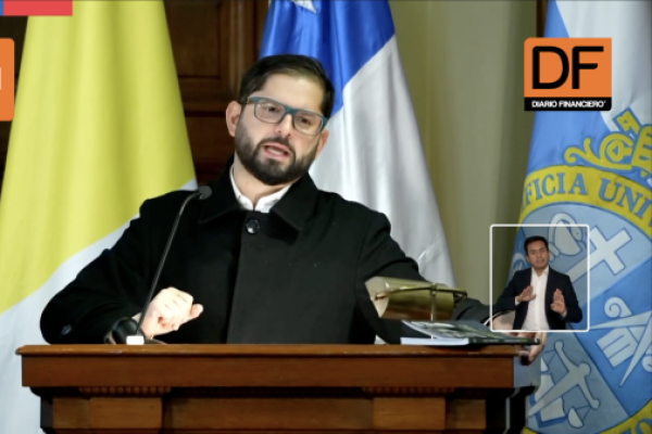 <p>Ahora en DF | Boric reconoce una “relación difícil” con el empresariado, pero insiste en mejorar la confianza para el crecimiento</p>