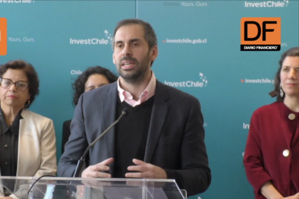 <p>Ahora en DF | Ministro Grau valora aumento de la inversión extranjera en Chile: “Es una buena noticia que coincide con que este año volveremos a crecer”</p>